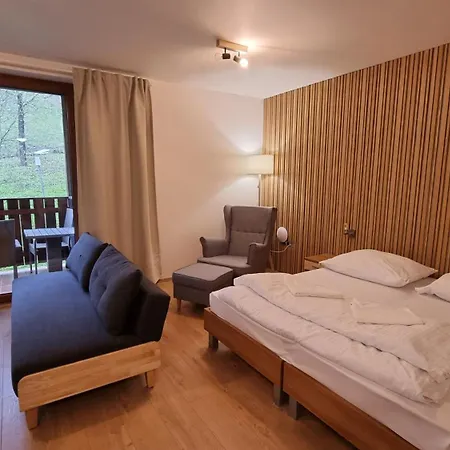 アパートホテル Fatrapark 2 House ルジョムベロク