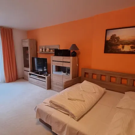 Fatrapark 2 House Apart Otel 3*