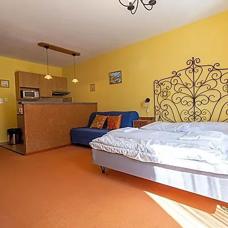 Fatrapark 2 House Aparthotel 3*