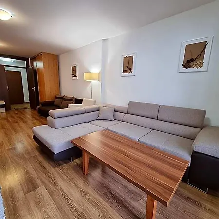 Fatrapark 2 House Aparthotel 3*