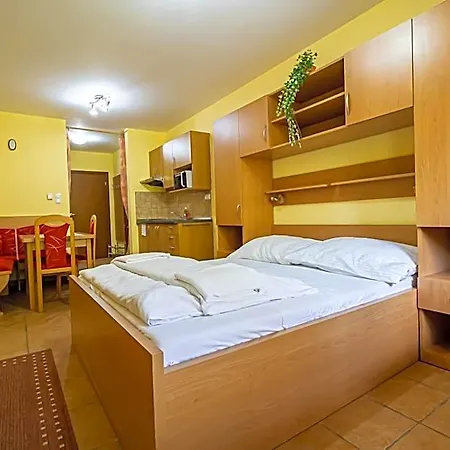 Aparthotel Fatrapark 2 House