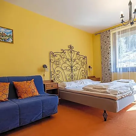 Fatrapark 2 House Apart Otel 3*