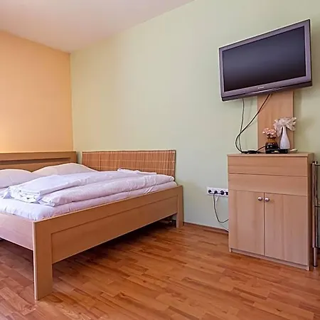 Fatrapark 2 House Apart Otel 3*